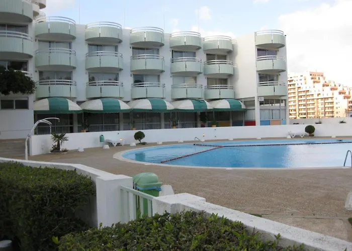 Junto A Com Piscina. Apartment Portimao