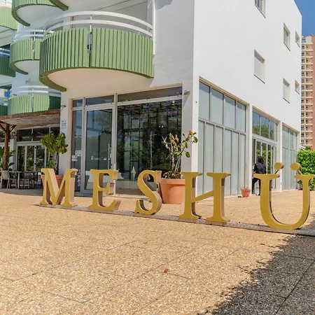 Daire Junto A Com Piscina. *